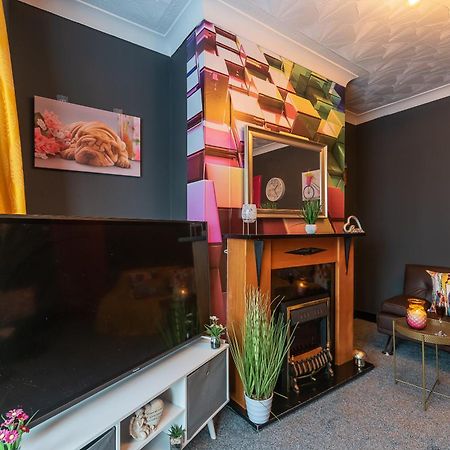 J'S Home Away From Home Fresh 2 Bedroom Garden Parking Kingston upon Hull Esterno foto