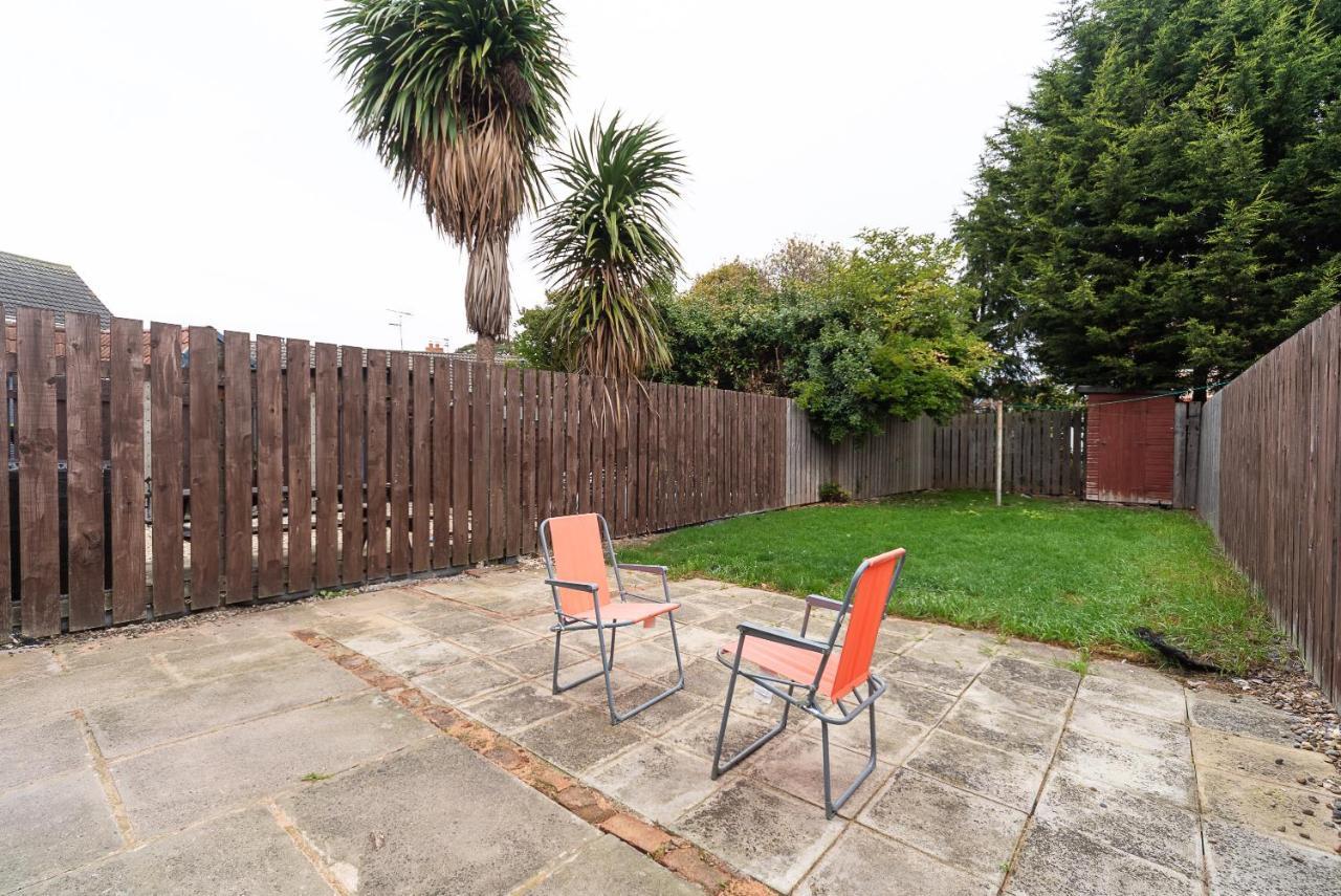 J'S Home Away From Home Fresh 2 Bedroom Garden Parking Kingston upon Hull Esterno foto