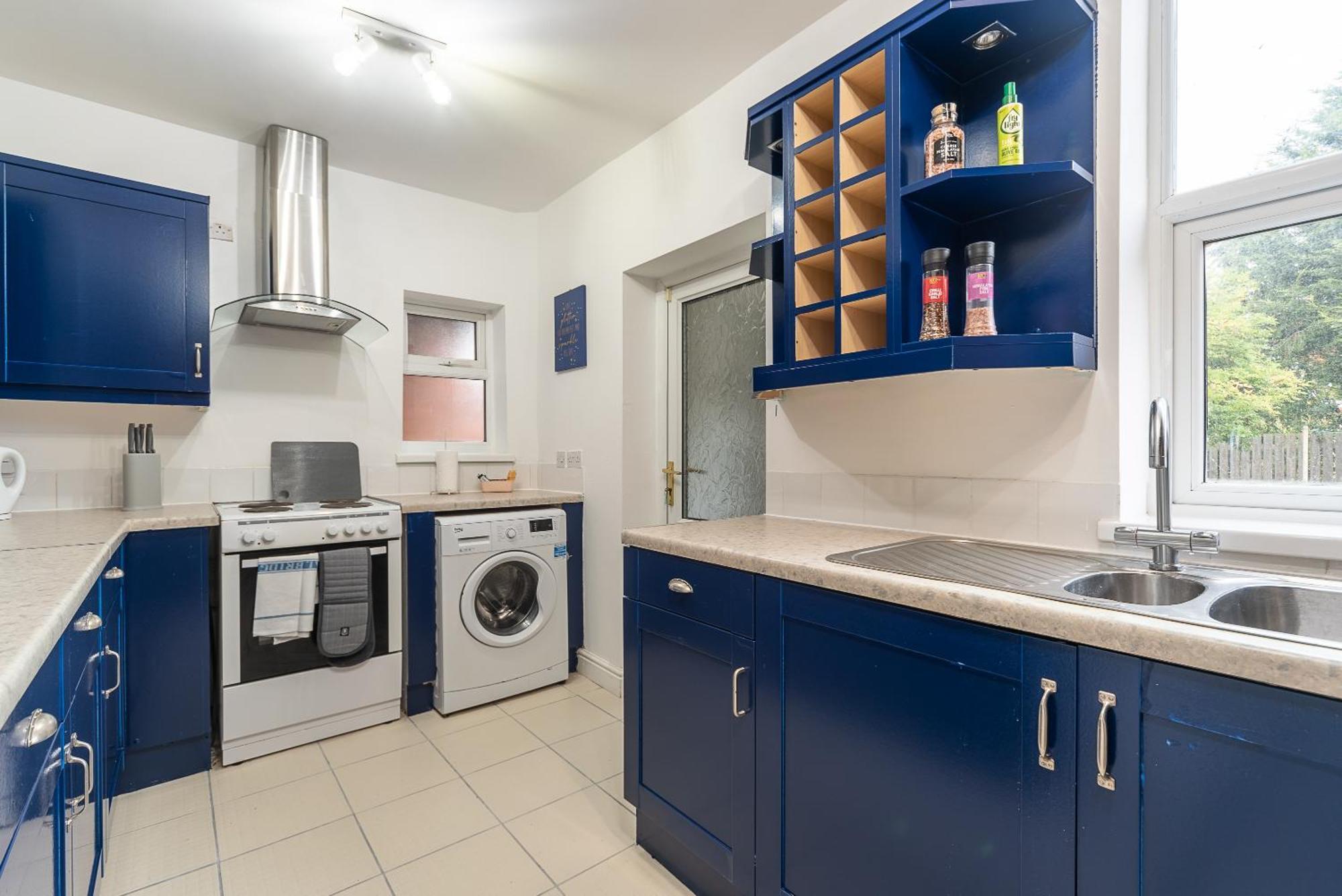 J'S Home Away From Home Fresh 2 Bedroom Garden Parking Kingston upon Hull Esterno foto