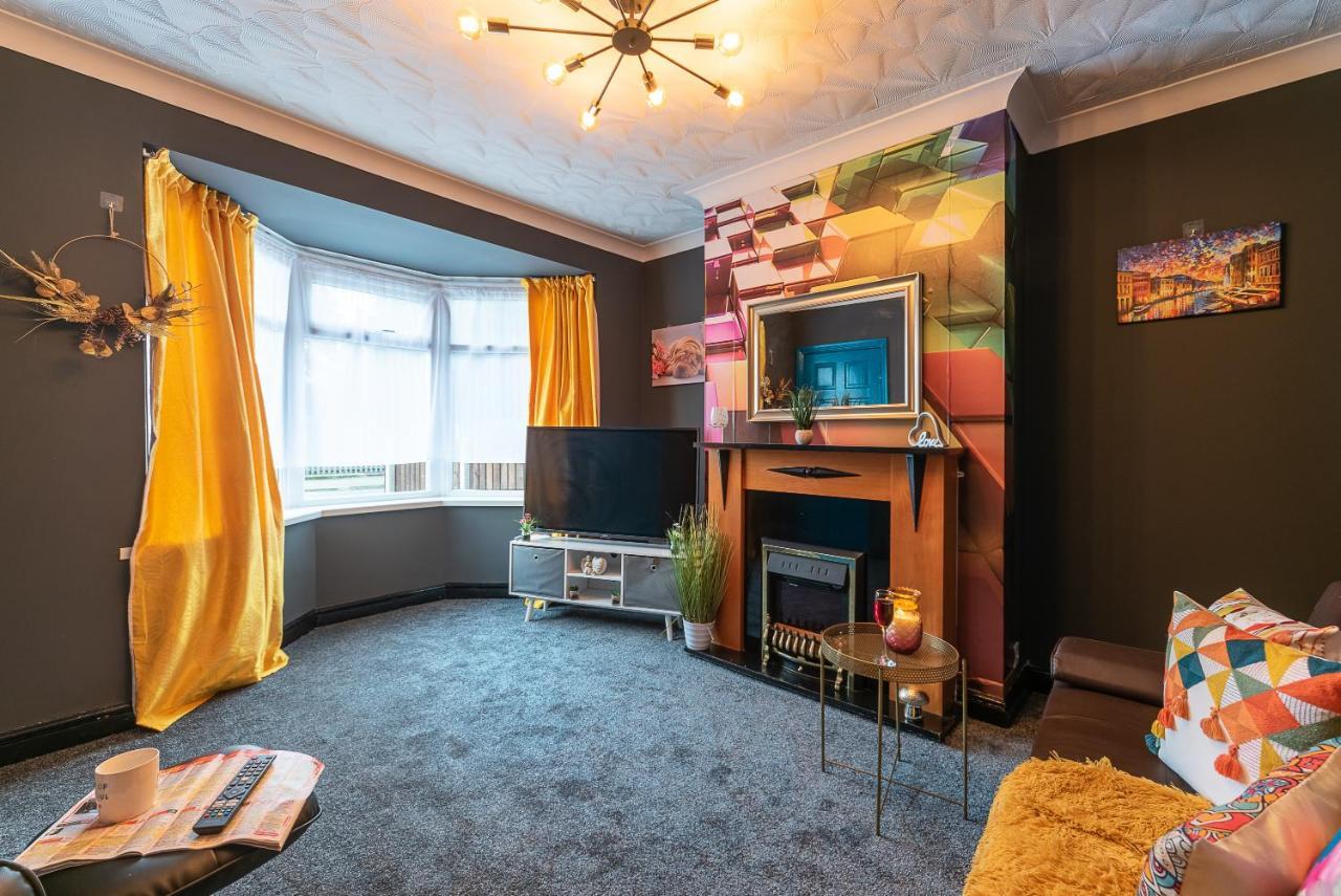 J'S Home Away From Home Fresh 2 Bedroom Garden Parking Kingston upon Hull Esterno foto