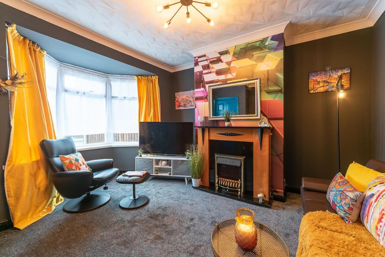 J'S Home Away From Home Fresh 2 Bedroom Garden Parking Kingston upon Hull Esterno foto